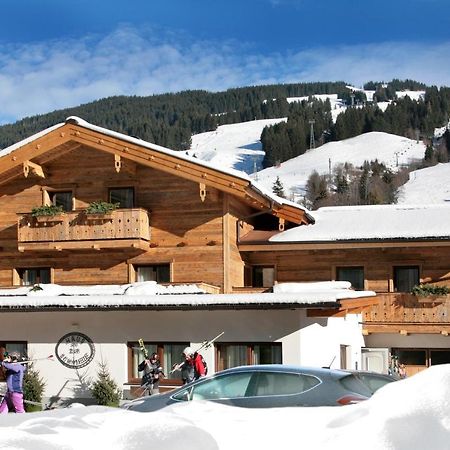 Intown Apartment Schmiede Saalbach-Hinterglemm Eksteriør billede