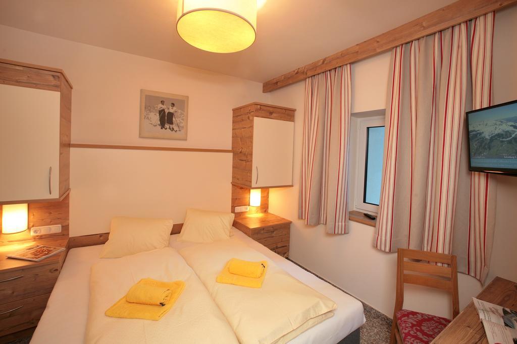 Intown Apartment Schmiede Saalbach-Hinterglemm Eksteriør billede